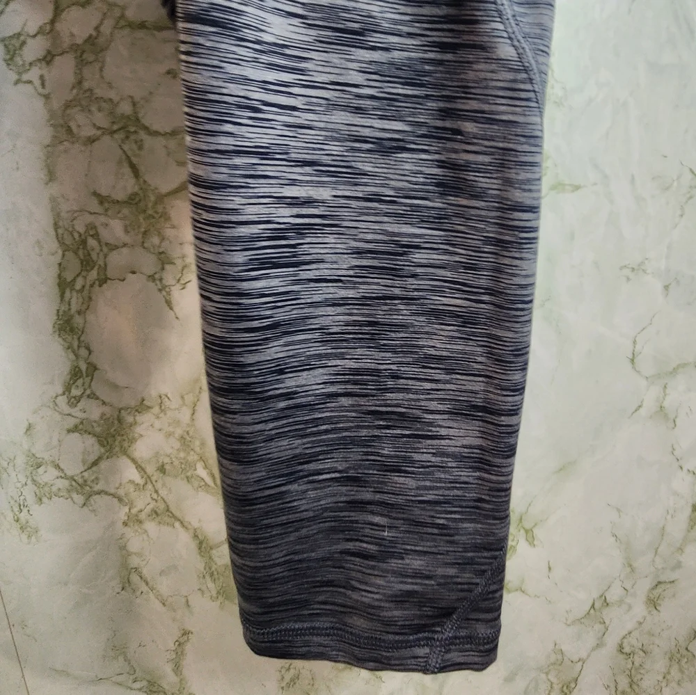 FUNANI Gray Capri Leggings - Picture 5 of 13